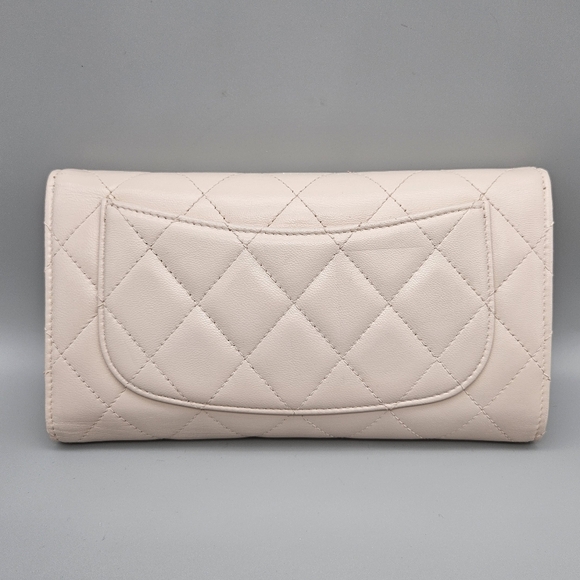 🌸CHANEL Authentic Matelassé Lambskin Long Wallet/Clutch🌸 - Picture 4 of 16